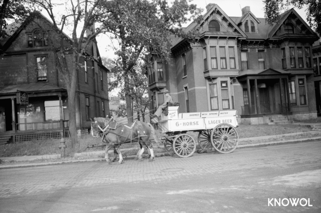 A horse drawn cart delivering beer around Minneapolis.