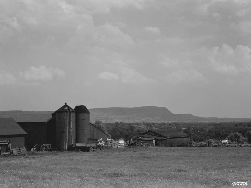 This picture shows the view from a farm in Southington, CT.