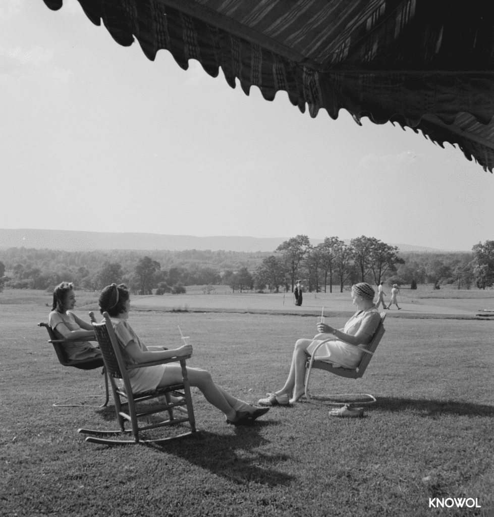 Three women enjoying drinks at Southington's golf course in 1942.