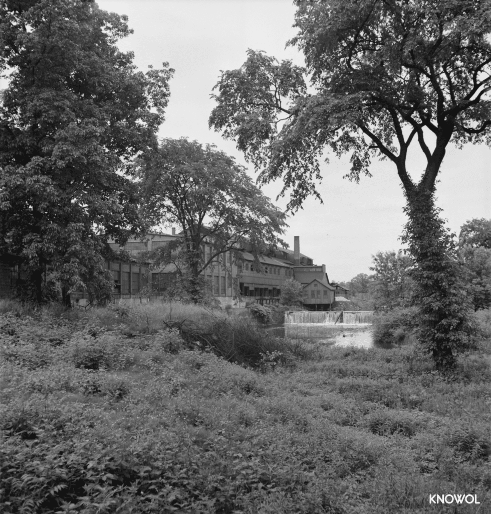 Historical picture of Southington Connecticut during WWII