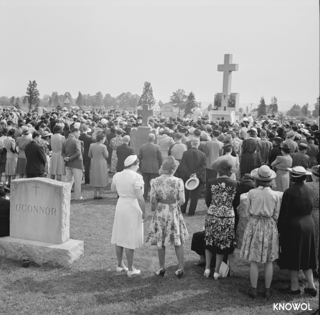 Historical picture of Southington Connecticut during WWII