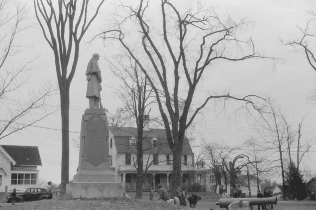 This photo shows the Union Monument on the town green in Colchester.