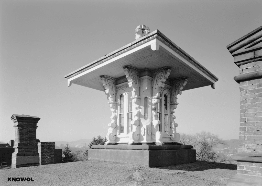 This structure was on top of the building.