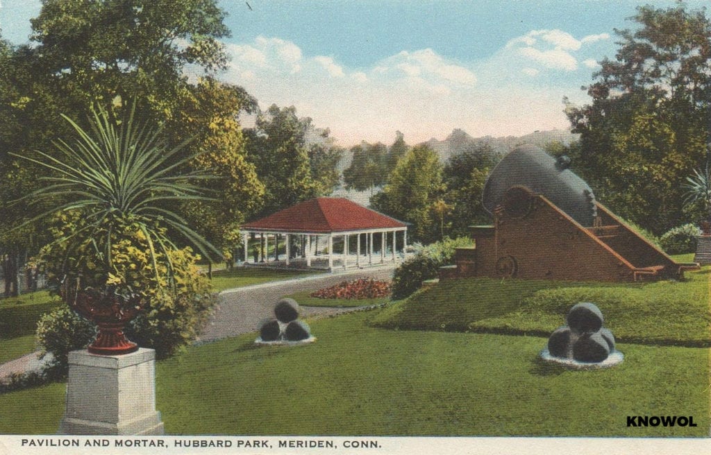 This picture shows the original entrance to Hubbard Park.