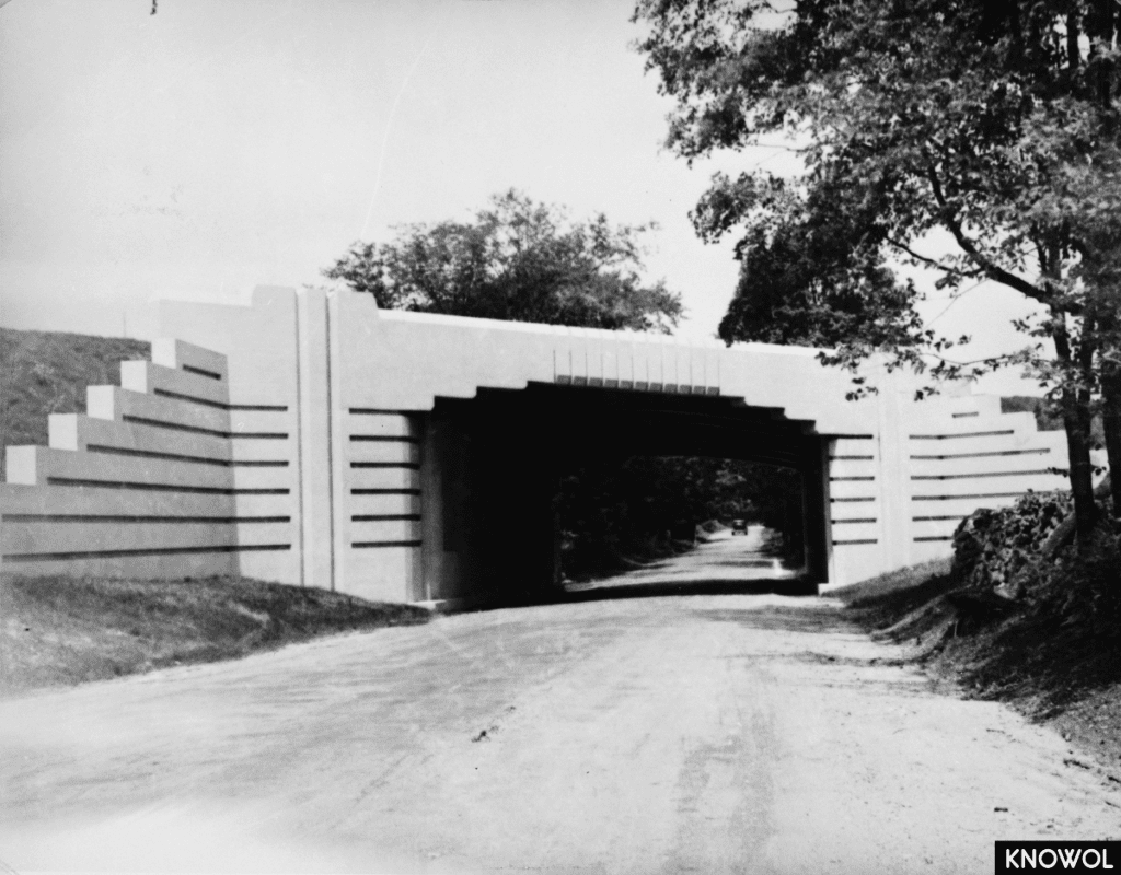 Looking at the Merritt Parkway and the Easton Road/Route 136 Bridge.
