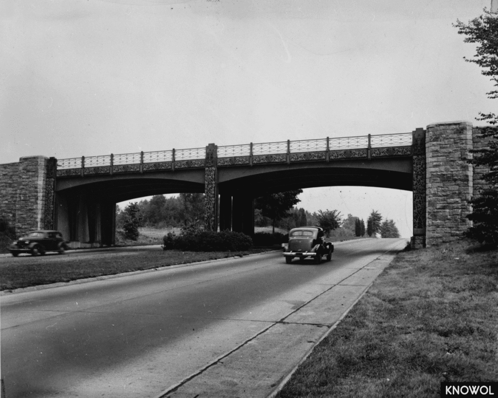 Lake Avenue Bridge spans the Merritt Parkway at the 4.71 mile mark in Greenwich, CT.