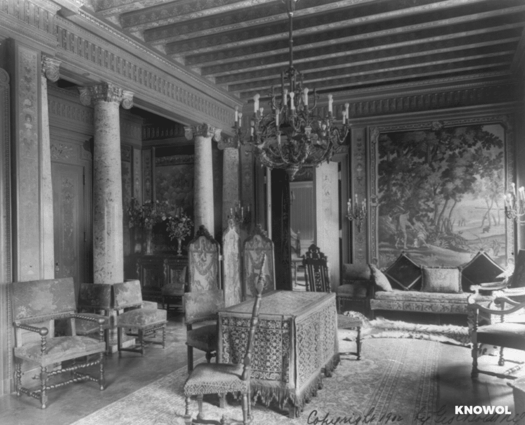 Banquets were often held in the ballroom for esteemed figures and international royalty.