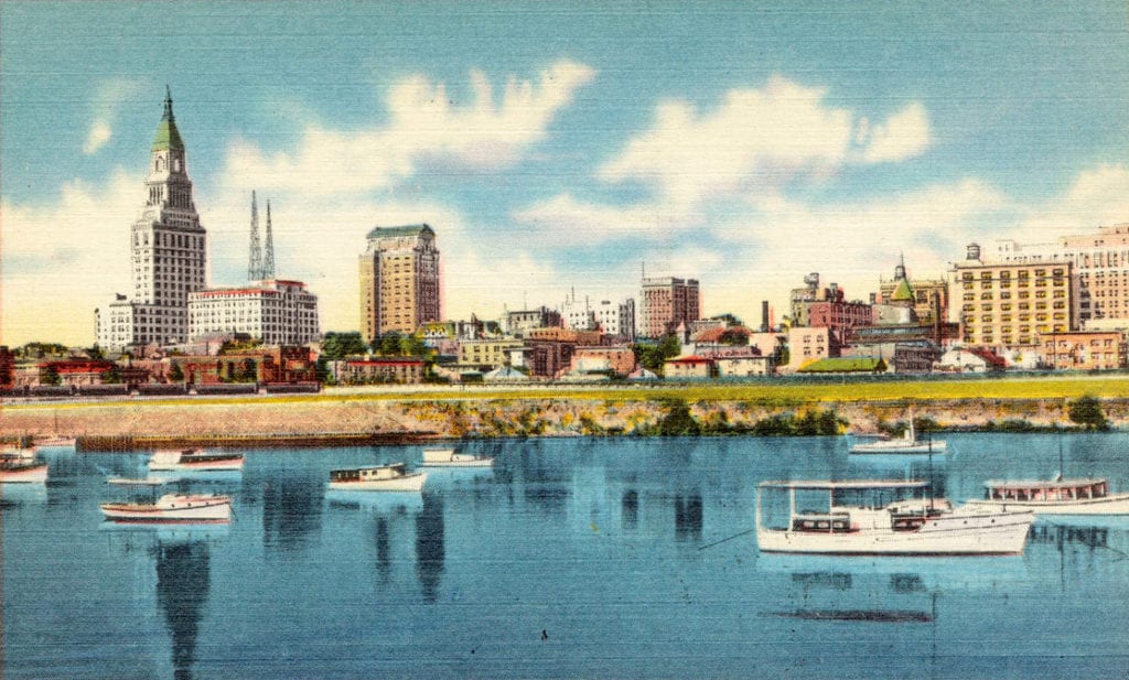When Massachusetts colonists moved to the Connecticut Valley they founded three plantations on the Connecticut River.