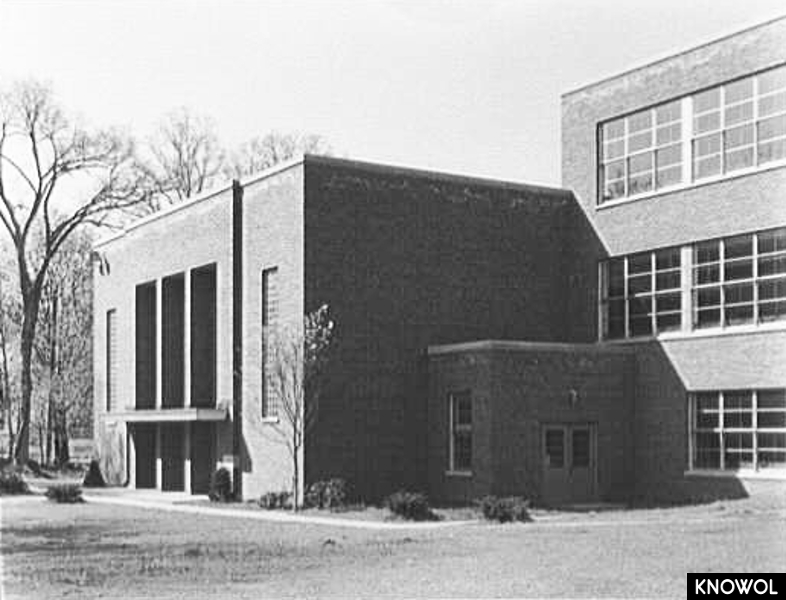 Historic picture of Stamford's Dolan Middle School
