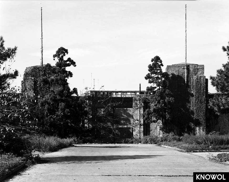 Exploring the ruins of Roosevelt Stadium before its demolition in 1985