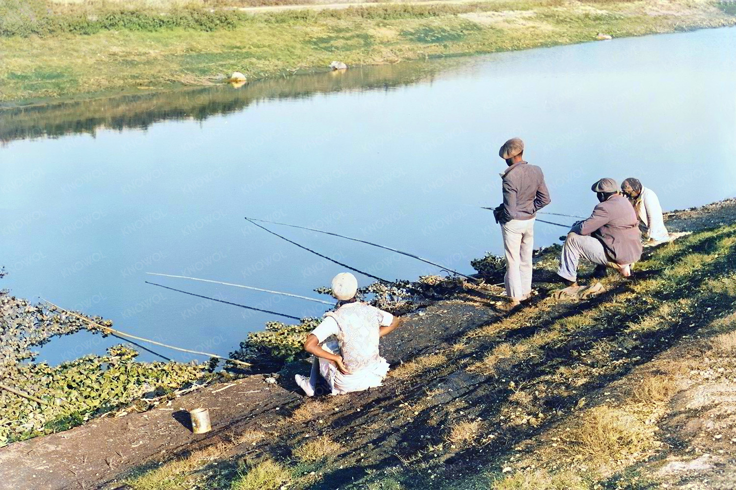 Belle Glade, Florida: Migratory workers fishing, Jan. 1939