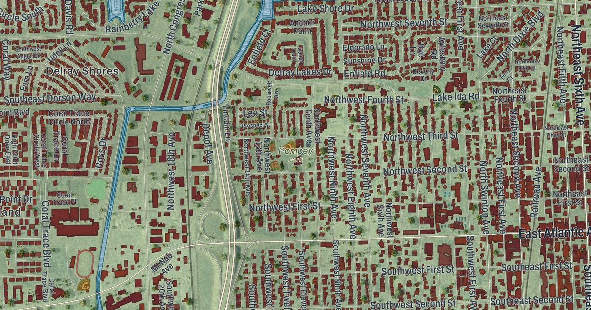 Close-up of streets and buildings in Delray Beach, Florida