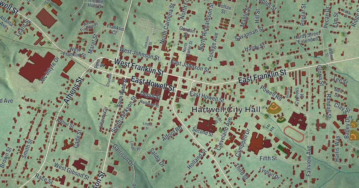Close-up of streets and buildings in Hartwell, Georgia