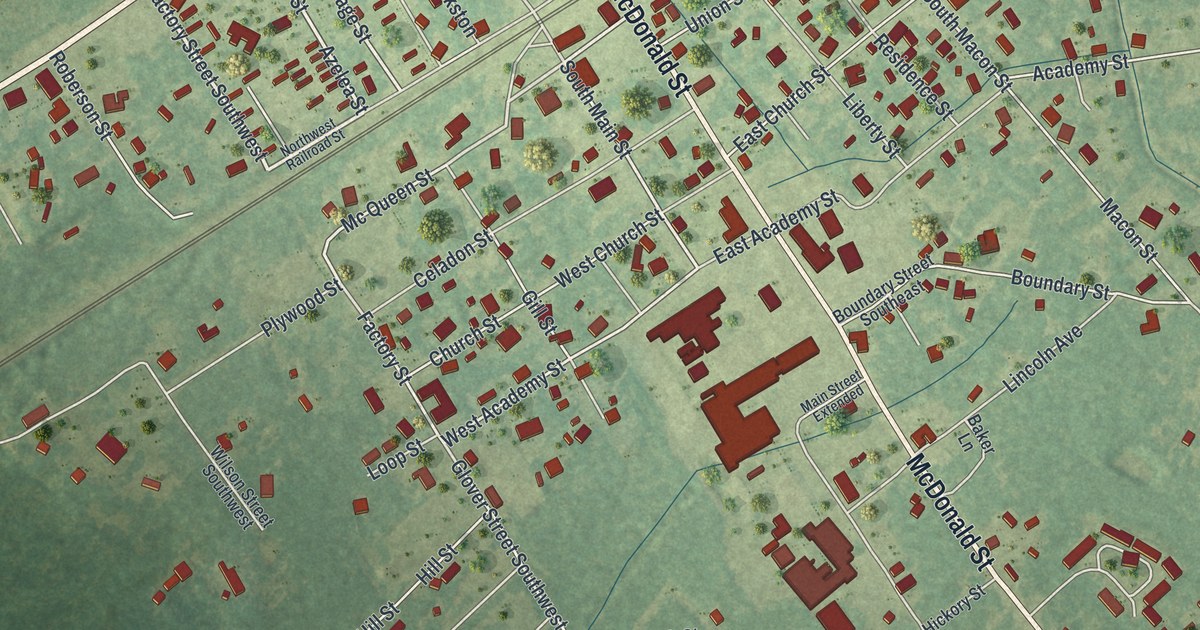 Close-up of streets and buildings in Ludowici, Georgia