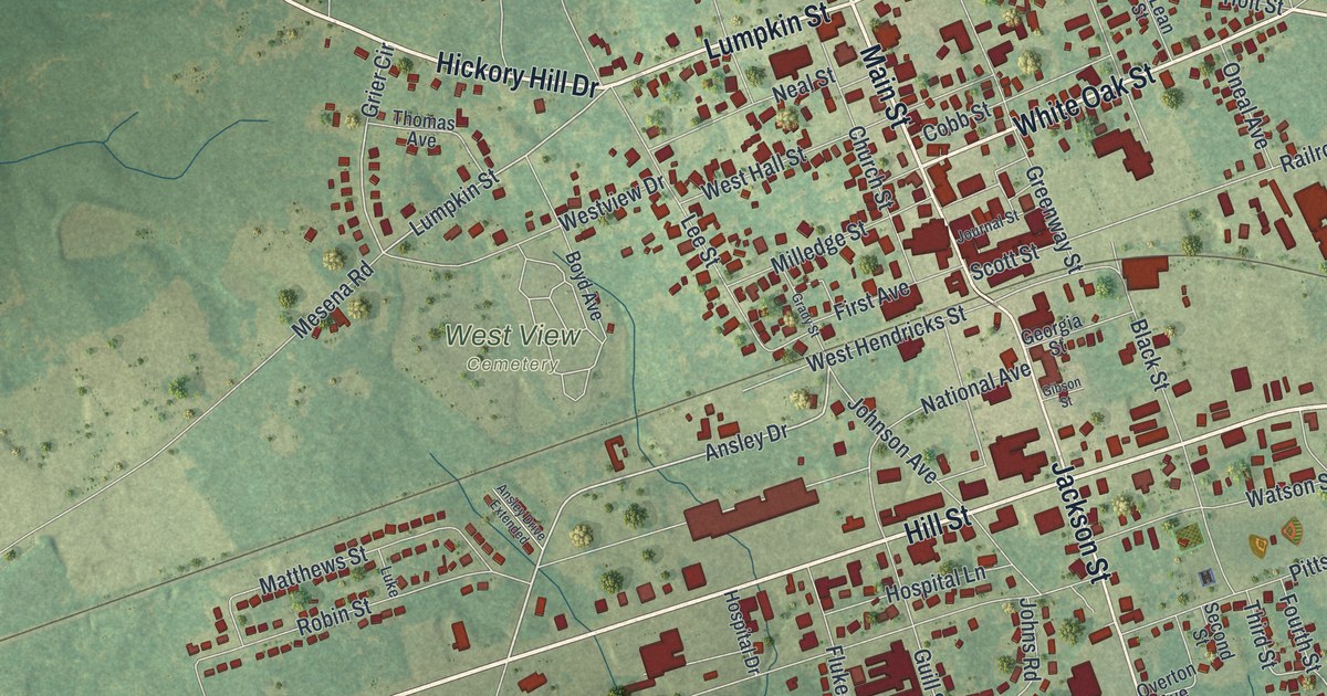 Close-up of streets and buildings in Thomson, Georgia