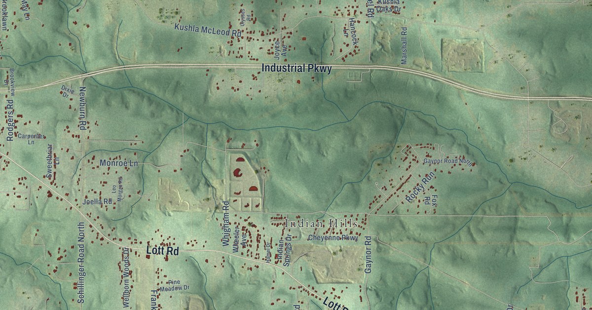 Close-up of streets and buildings in Indian Springs, Alabama