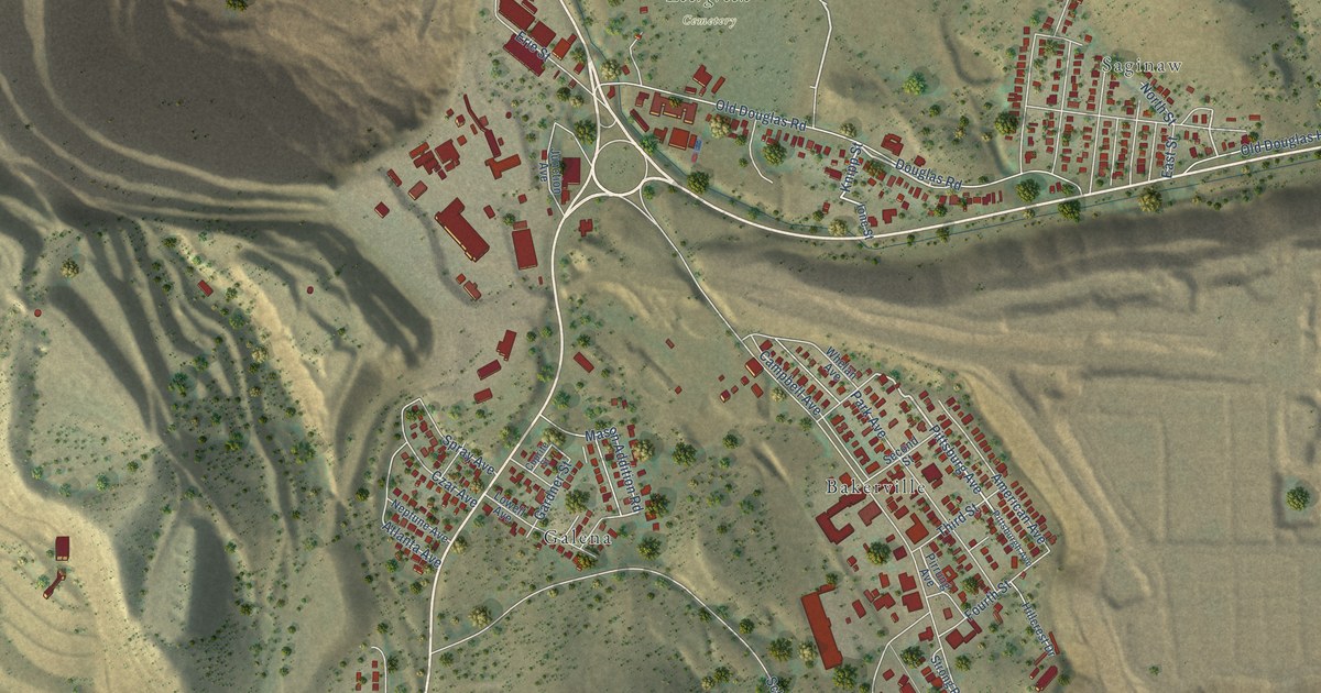 Close-up of streets and buildings in Lowell, Arizona