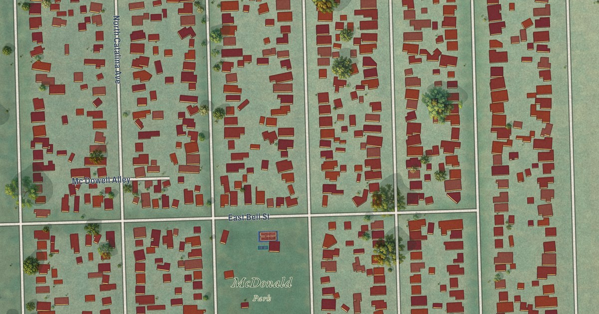 Close-up of streets and buildings in Bungalow Heaven, California