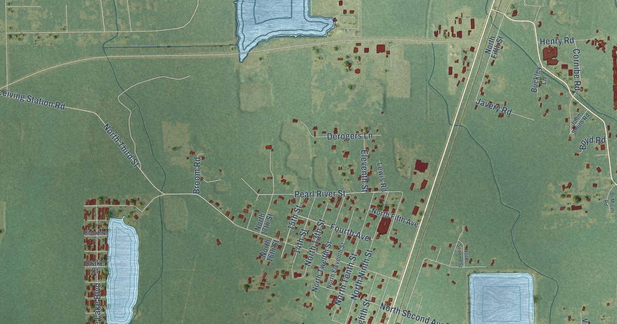 Close-up of streets and buildings in Alton, Louisiana