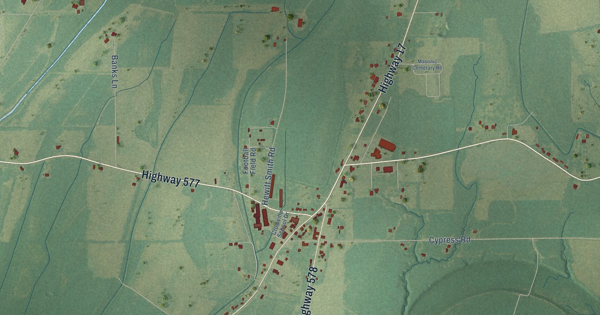 Close-up of streets and buildings in Crowville, Louisiana