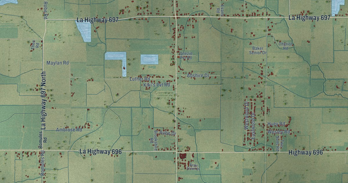 Close-up of streets and buildings in Meaux, Louisiana