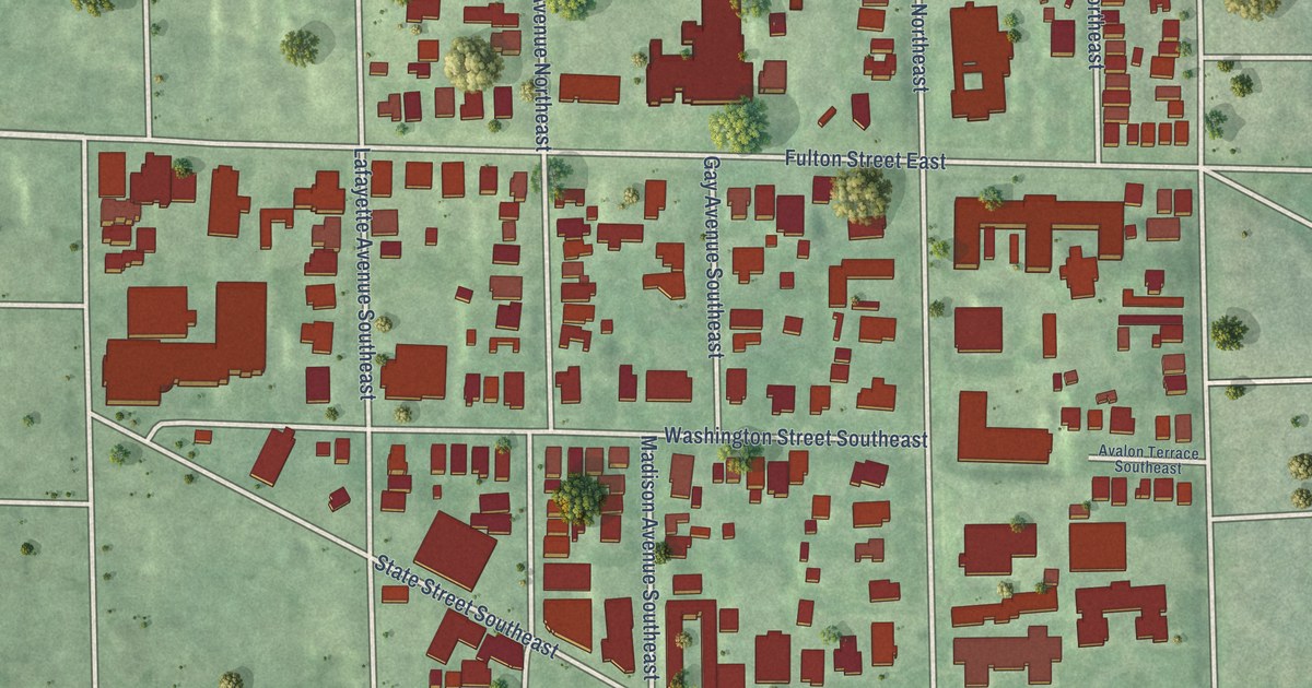 Close-up of streets and buildings in Heritage Hill, Michigan