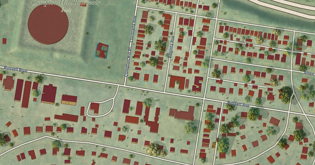 Close-up of streets and buildings in Compton Heights, Missouri