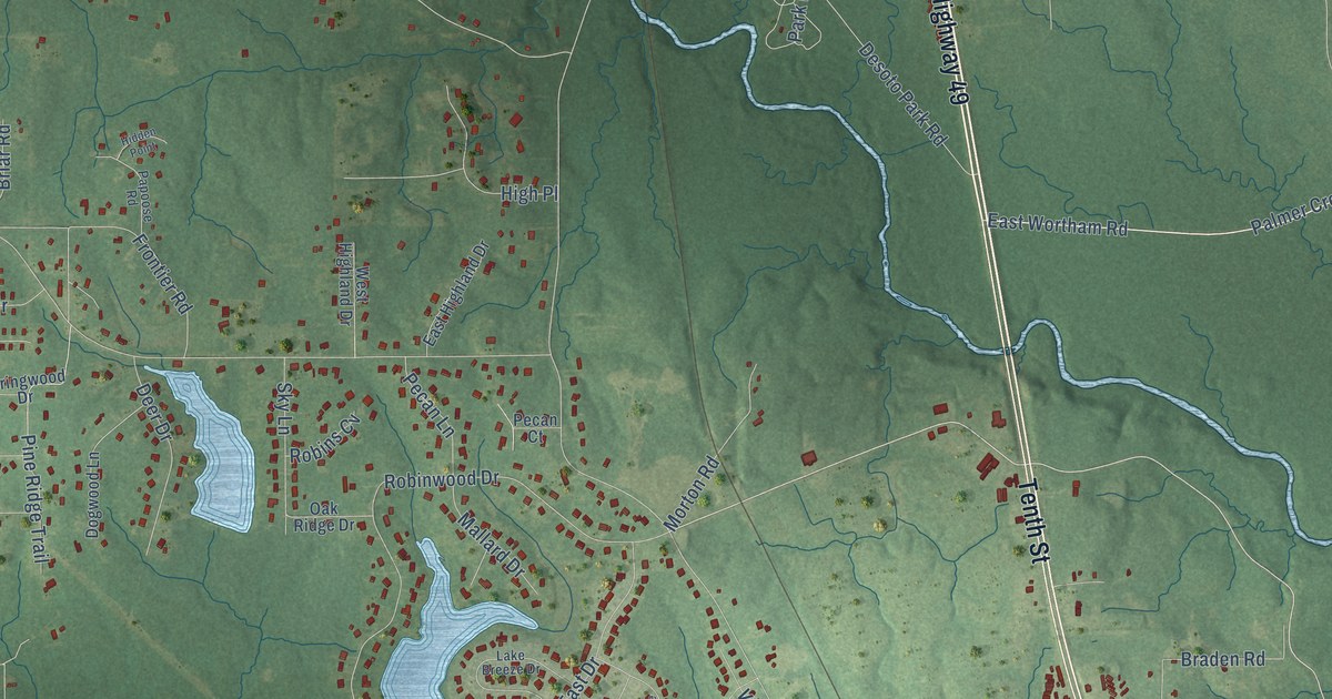Close-up of streets and buildings in Wortham, Mississippi