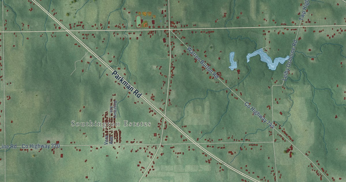 Close-up of streets and buildings in Southington, Ohio