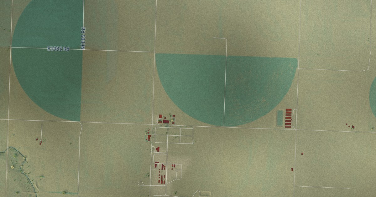 Close-up of streets and buildings in Straight, Oklahoma