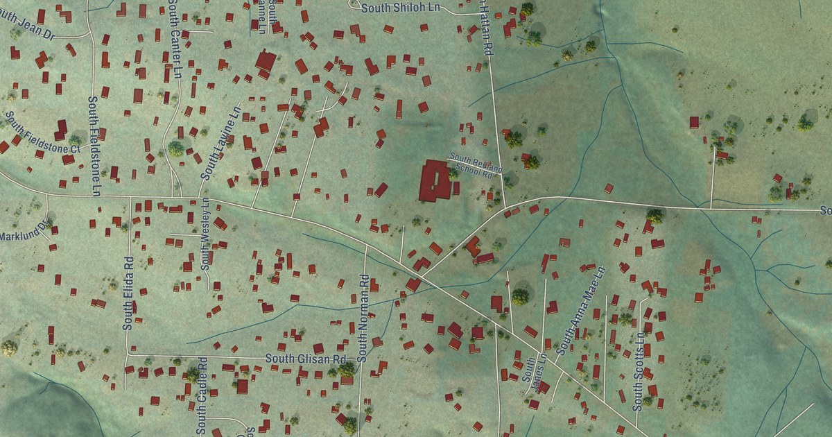 Close-up of streets and buildings in Redland, Oregon