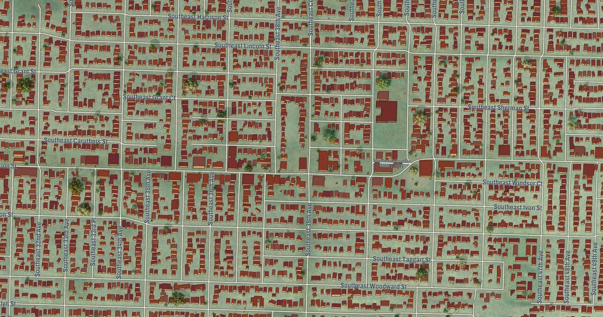 Close-up of streets and buildings in Richmond, Oregon