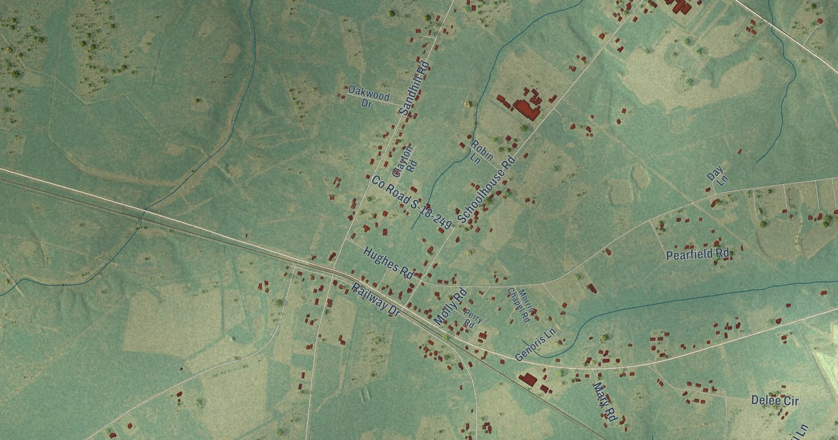 Close-up of streets and buildings in Dorchester, South Carolina