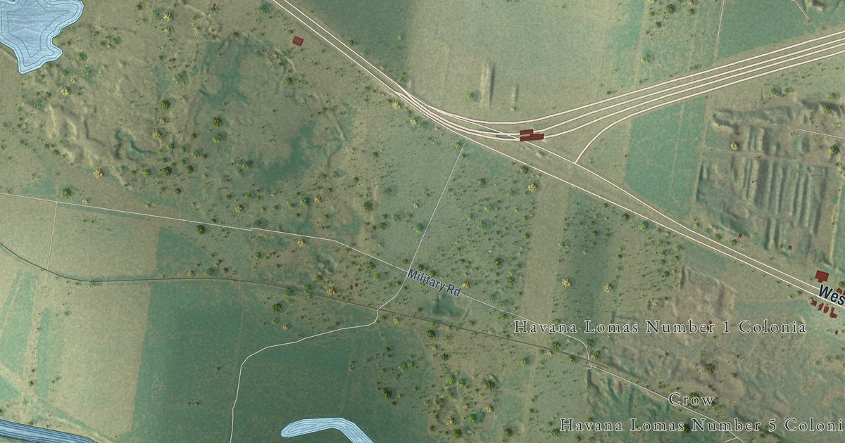 Close-up of streets and buildings in Sam Fordyce, Texas