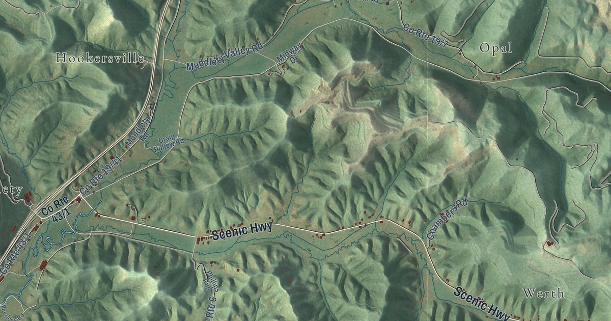 Close-up of streets and buildings in Glade Creek, West Virginia